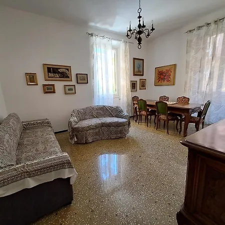 Da Gina Chiavari